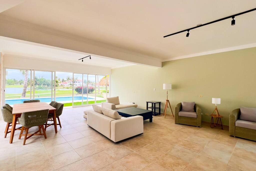 New Lake View Villa Cocotal Golf
