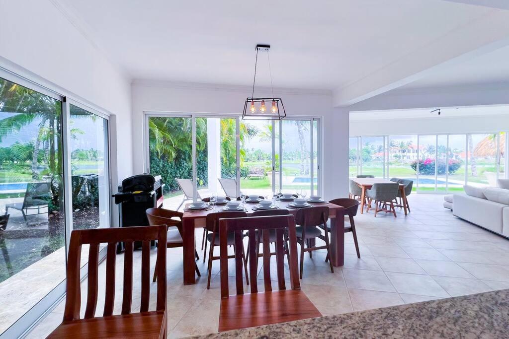 New Lake View Villa Cocotal Golf