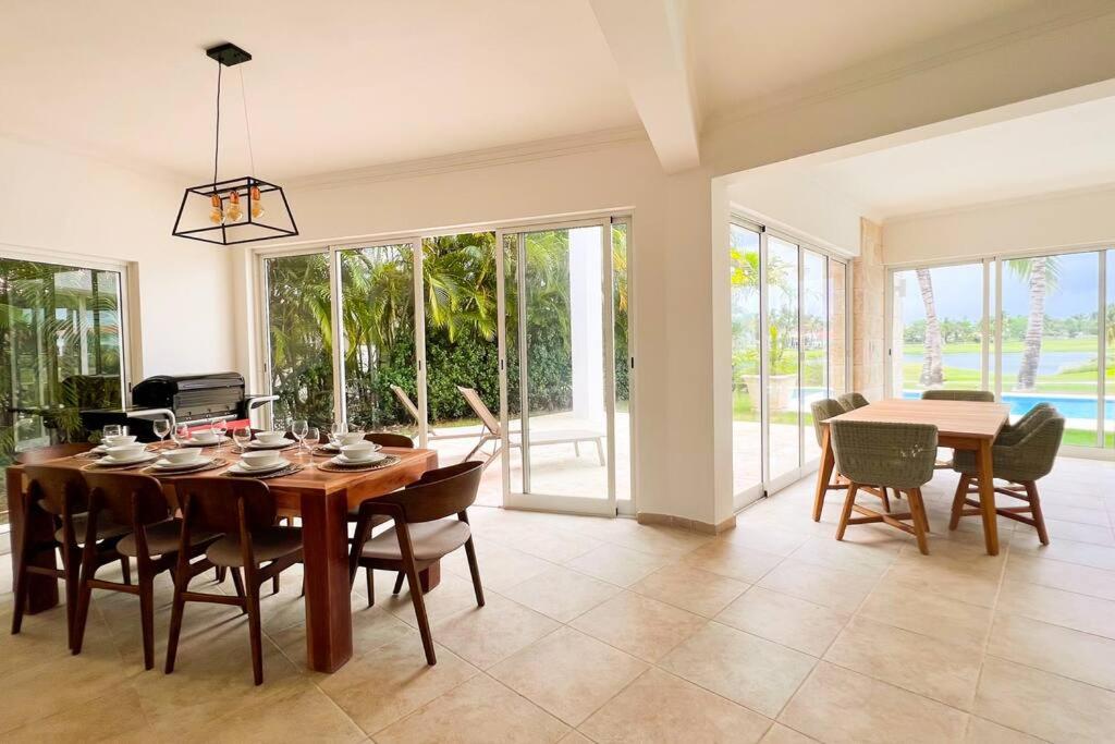 New Lake View Villa Cocotal Golf
