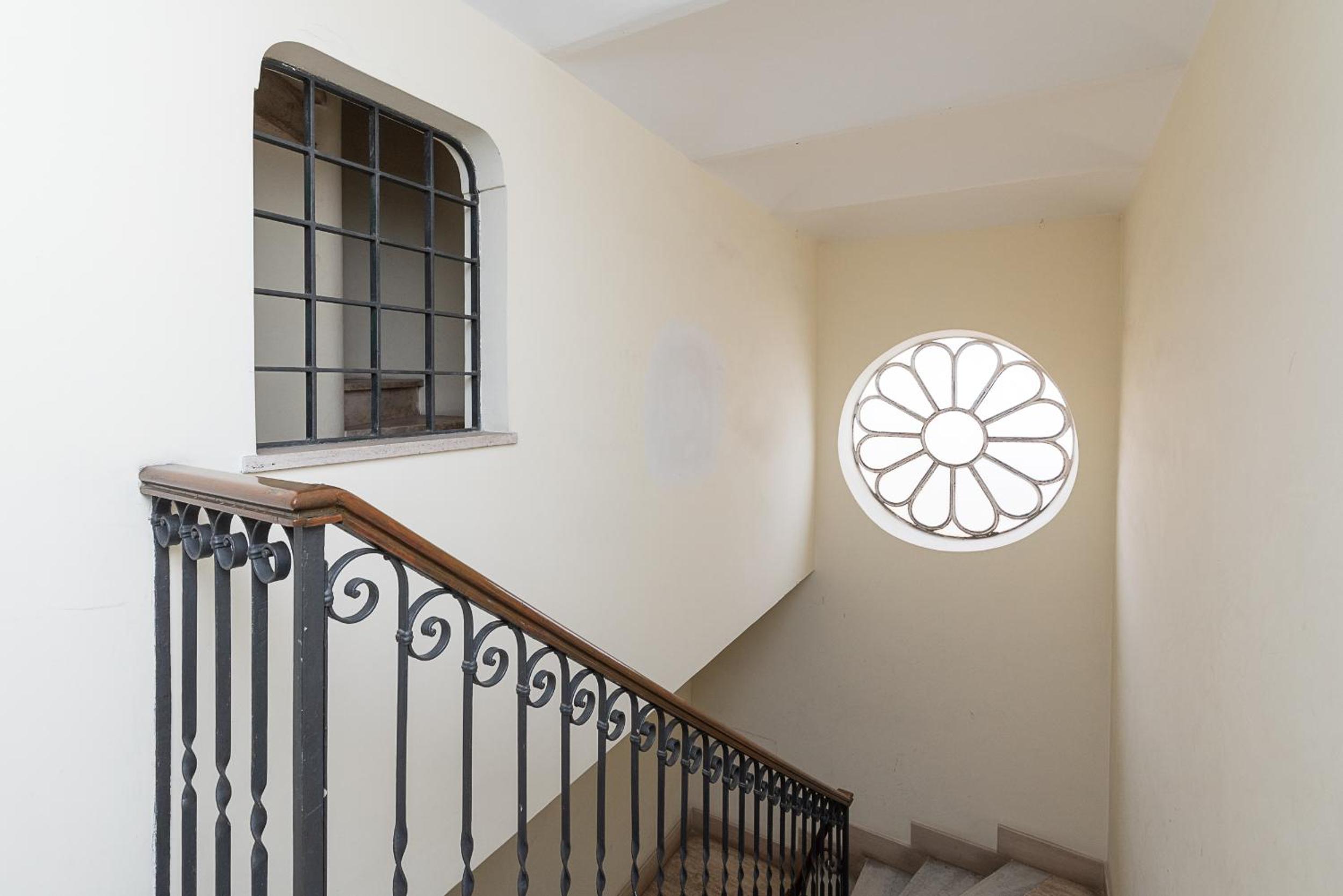 Roman Top Floor