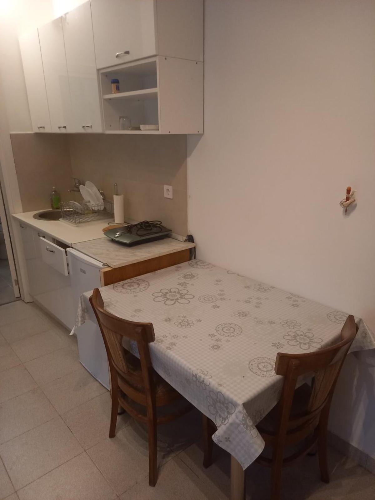 Entire comfortable apartment 2 view 3