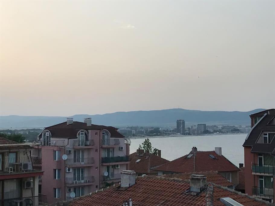 Nesebar mit Blick zu Sunny Beach