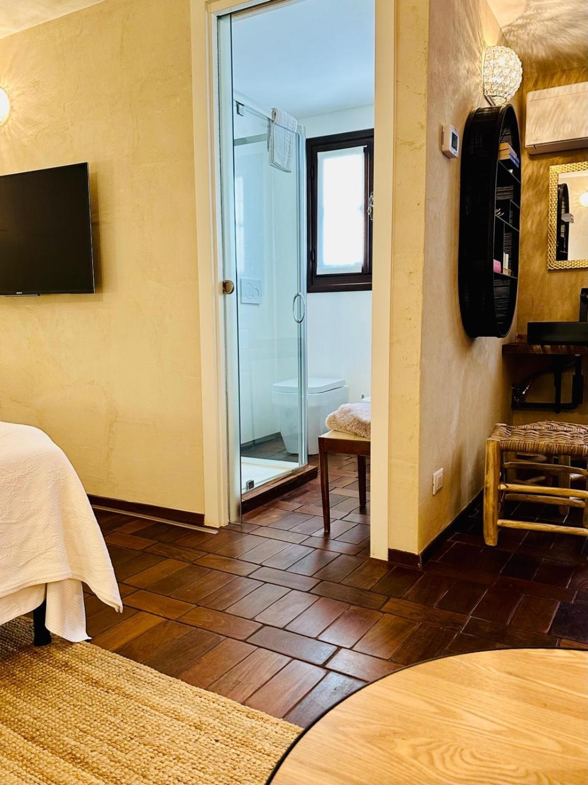 Photo 77