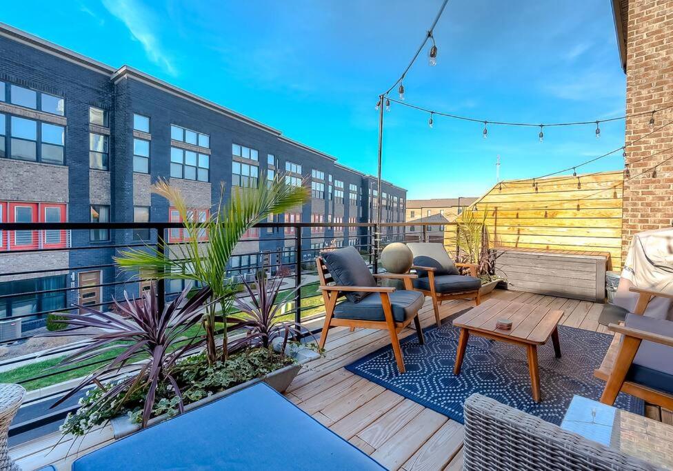 Lexington Vacations - Luxurious 3 BR Distillery District Townhouse - Property Image 12