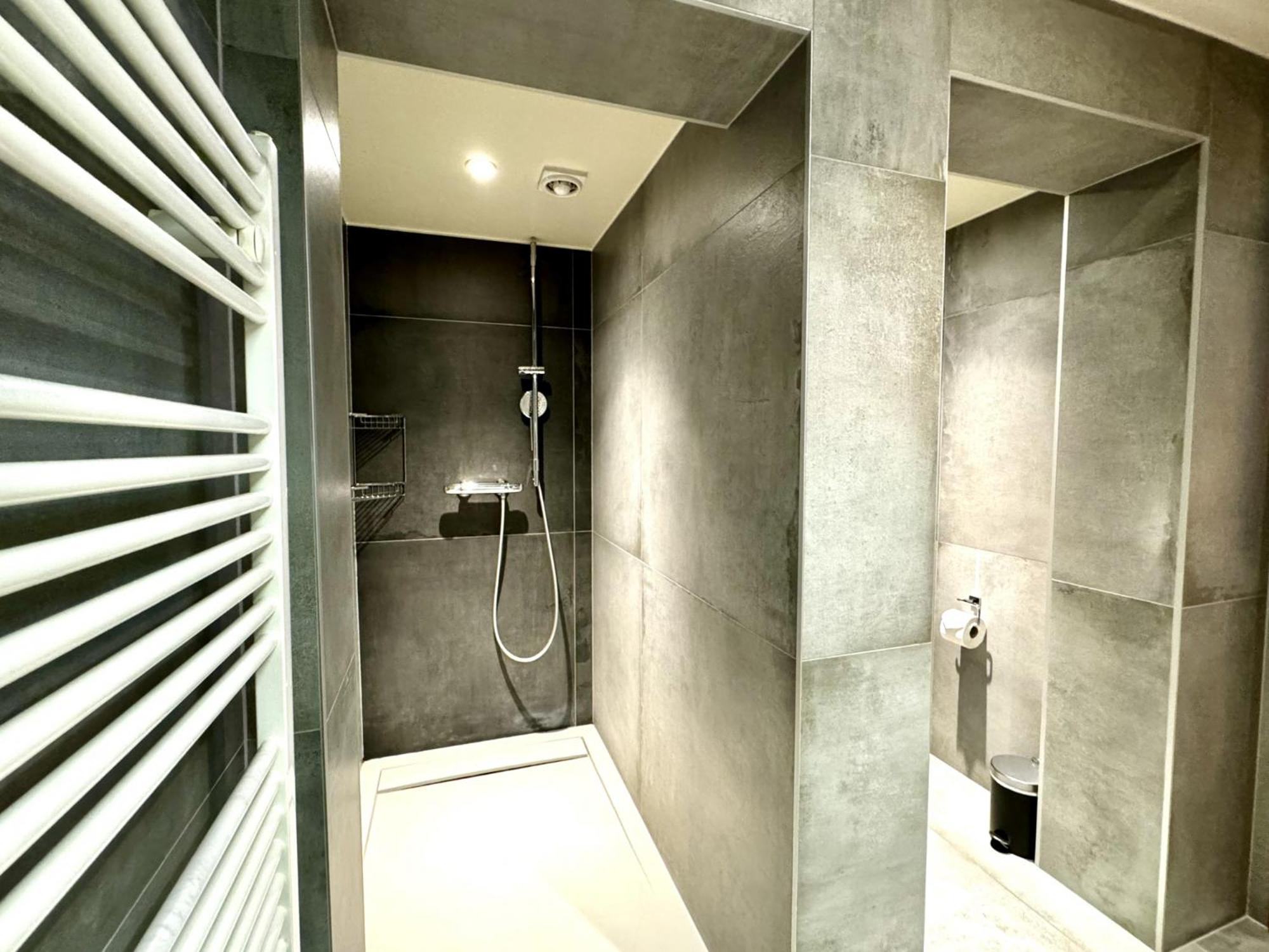 Close to Lake & Chillon Castle, New & Comfortable