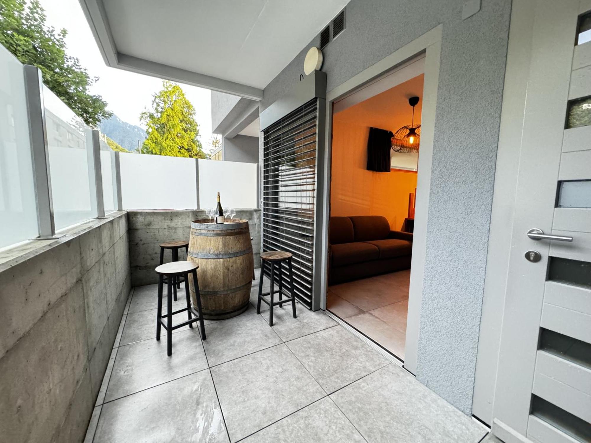 Close to Lake & Chillon Castle, New & Comfortable