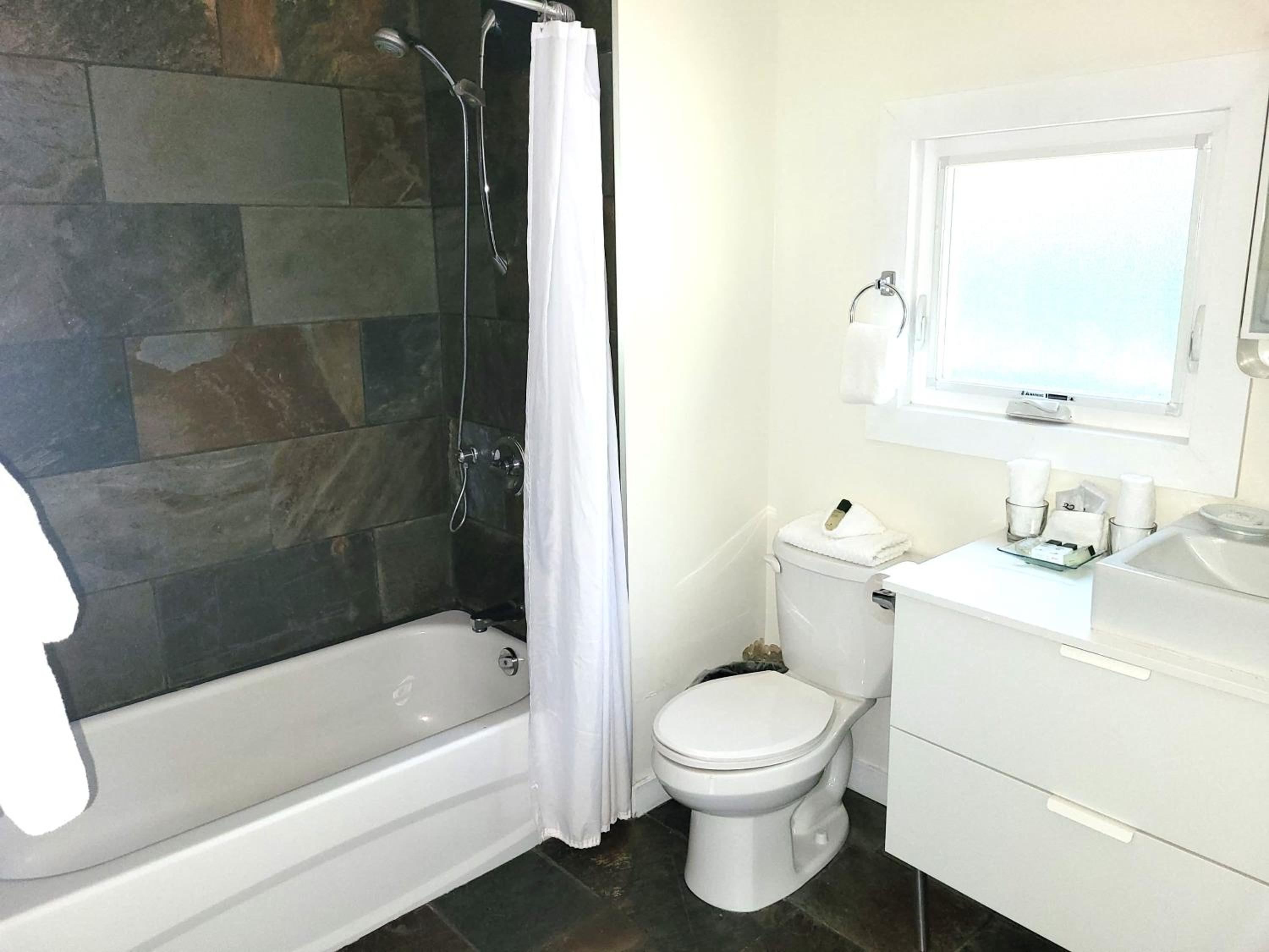 Rockwater Secret Cove Resort