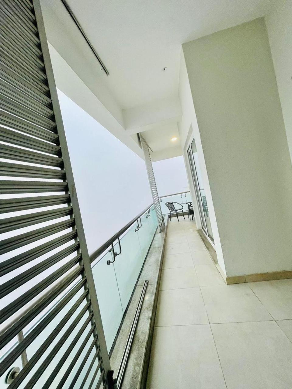 Penta Square Apartments - 1 2 3 4 Bedroom by Luxuryapartmentspk