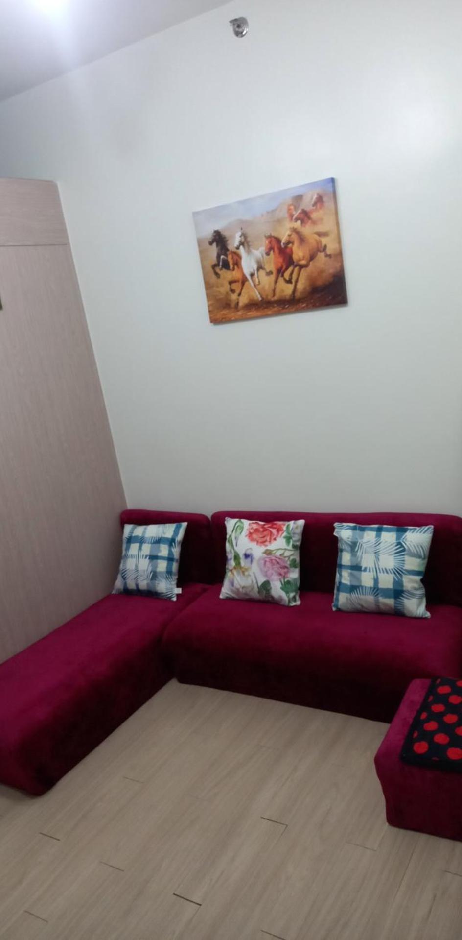 Comfy 1 Bedroom with Netflix & Free Wifi - Trees Residences Condominium