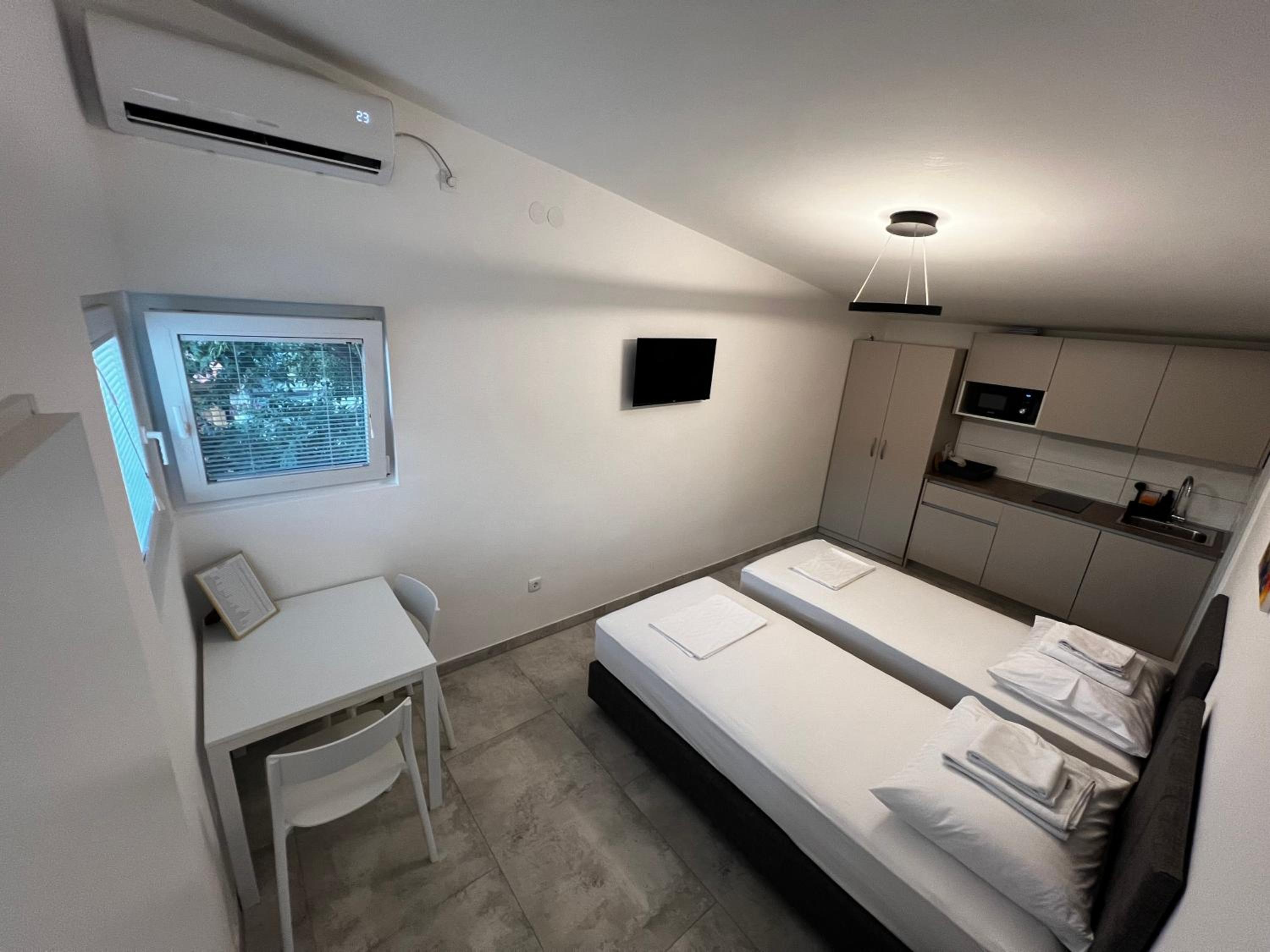 Apartmani Lovren