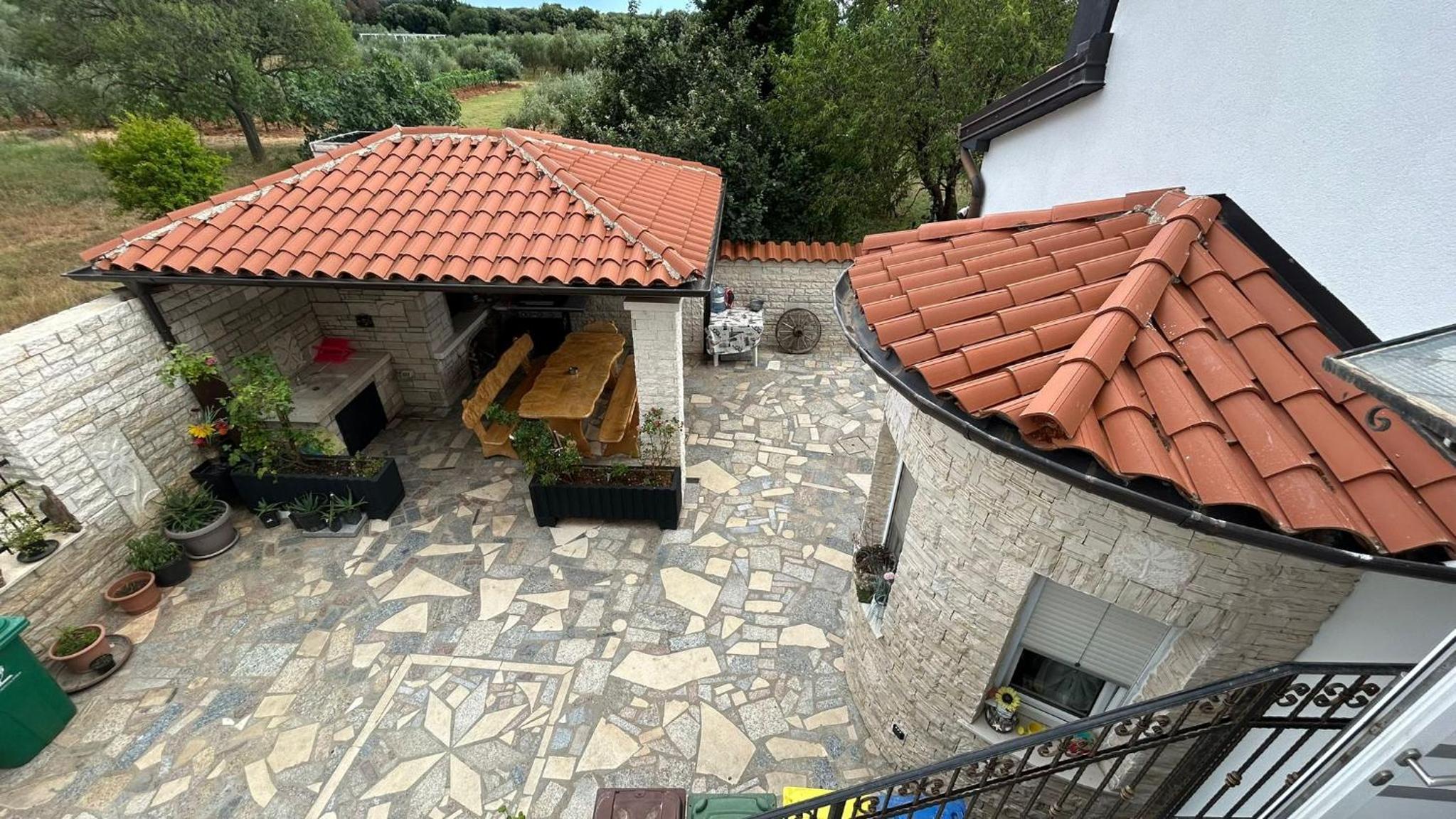 Apartmani Nada en Pula — balance & terrace