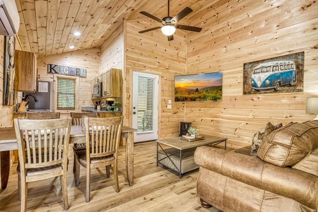 Queens Quarters, Pickleball Court, Creek, WIFI, Mountain Views, Starting at 79