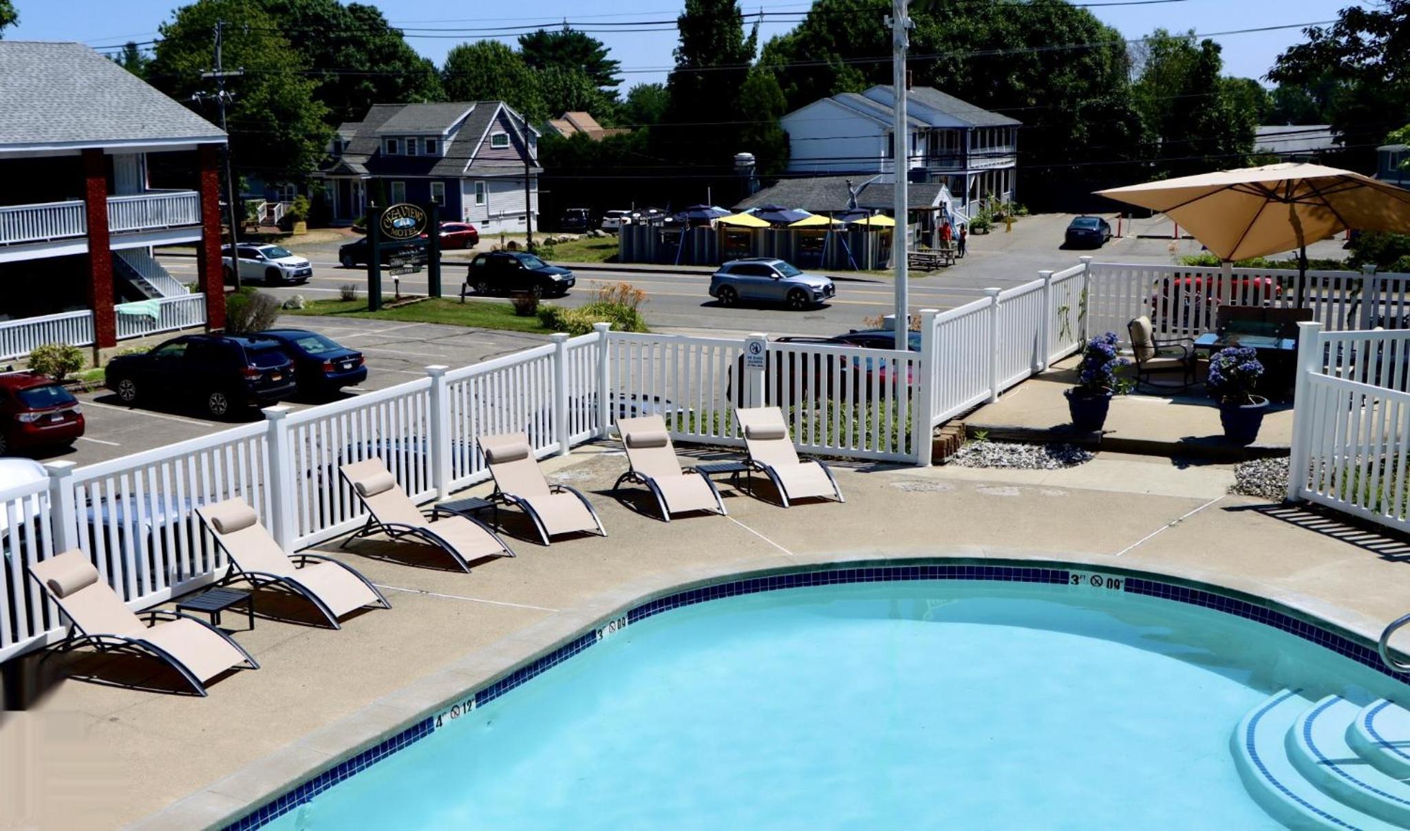 Sea View Motel - Property Image 2