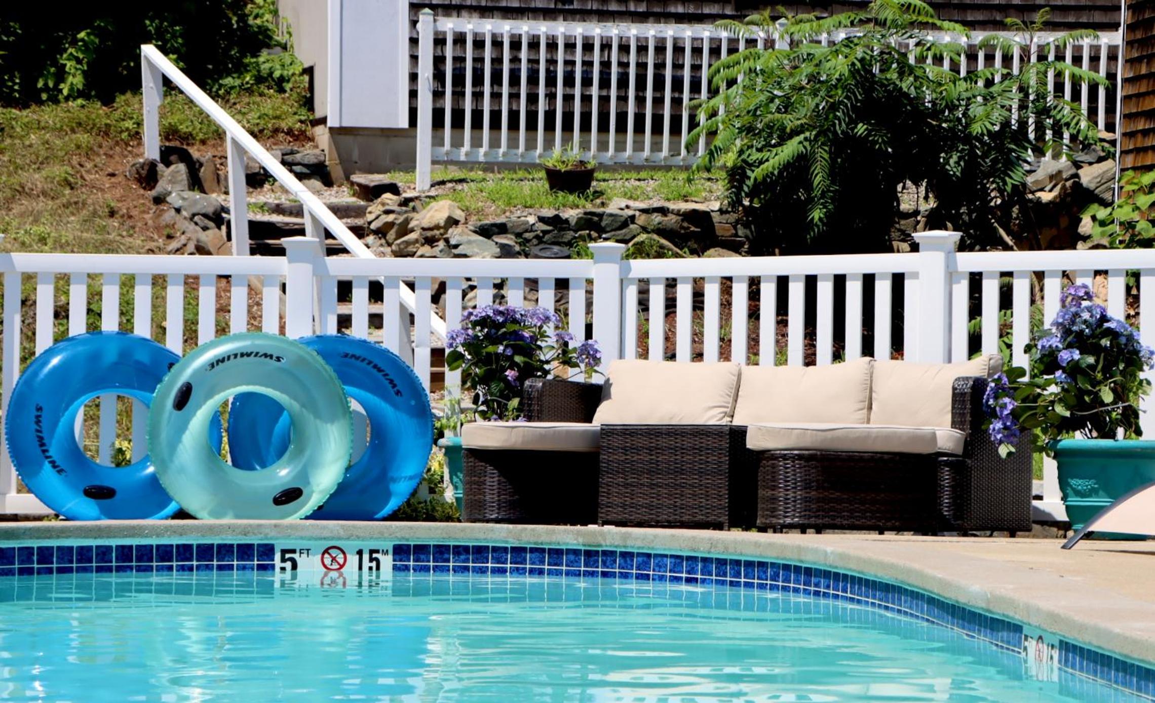 Sea View Motel - Property Image 3