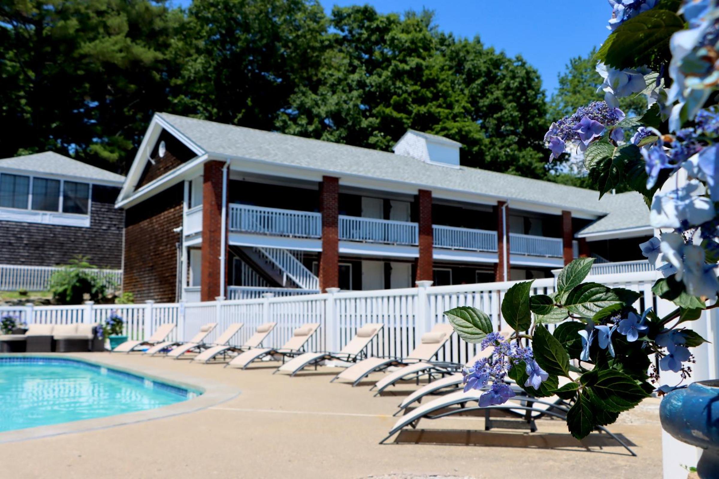 Sea View Motel - Property Image 1