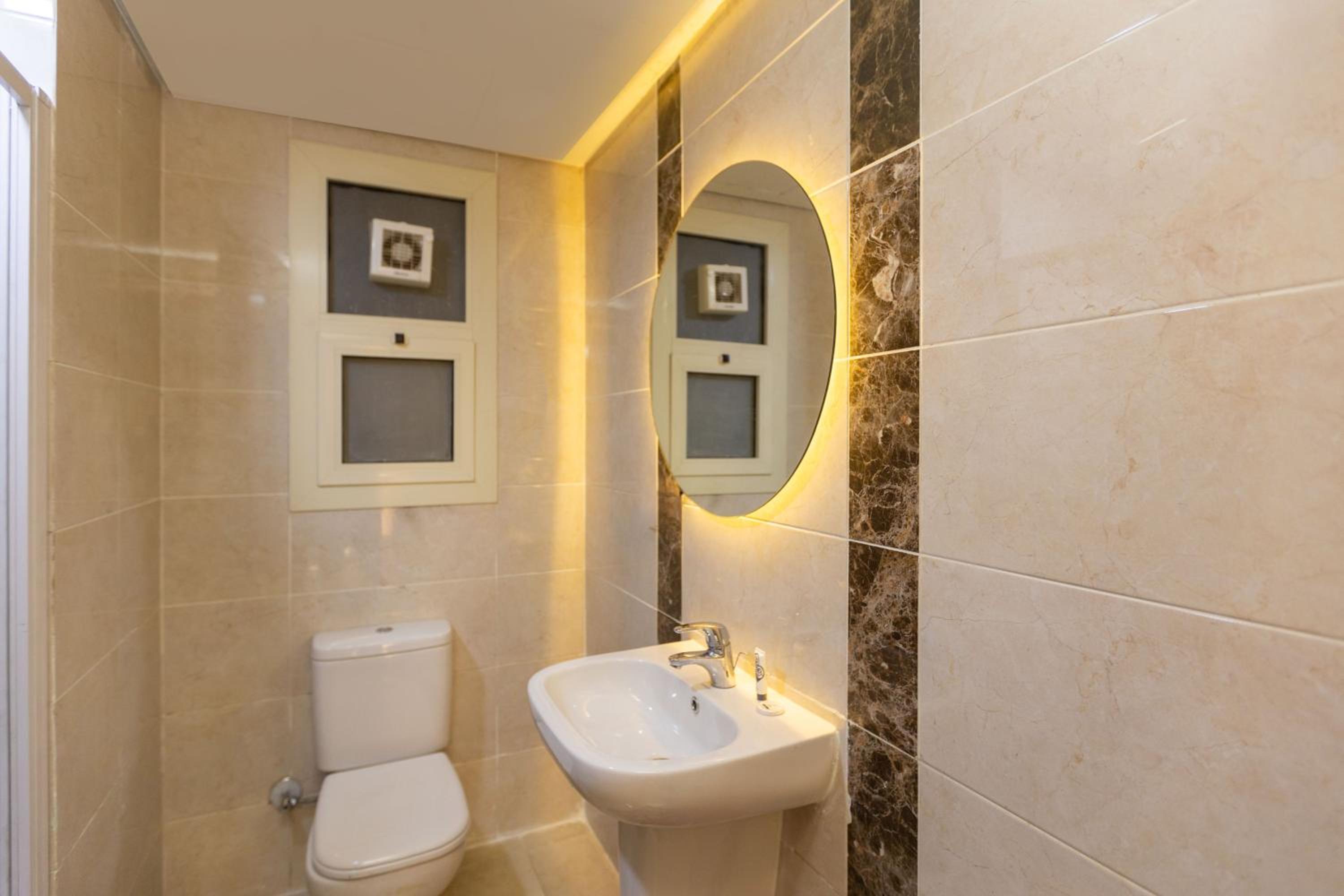 2 Bedroom Luxurious AUC Duplex with Private Balcony - Modern & Cozy