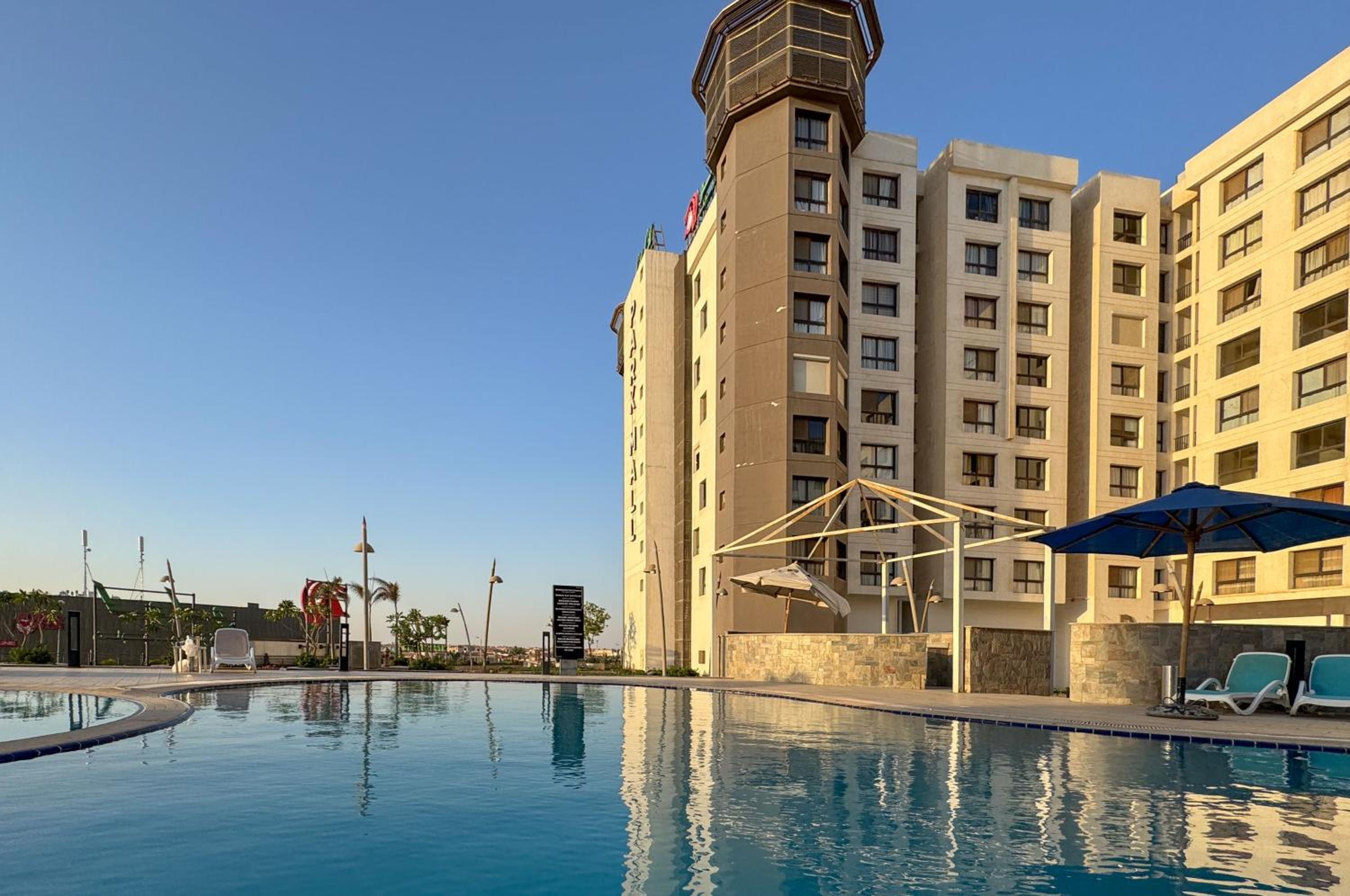 2 Bedroom Luxurious AUC Duplex with Private Balcony - Modern & Cozy
