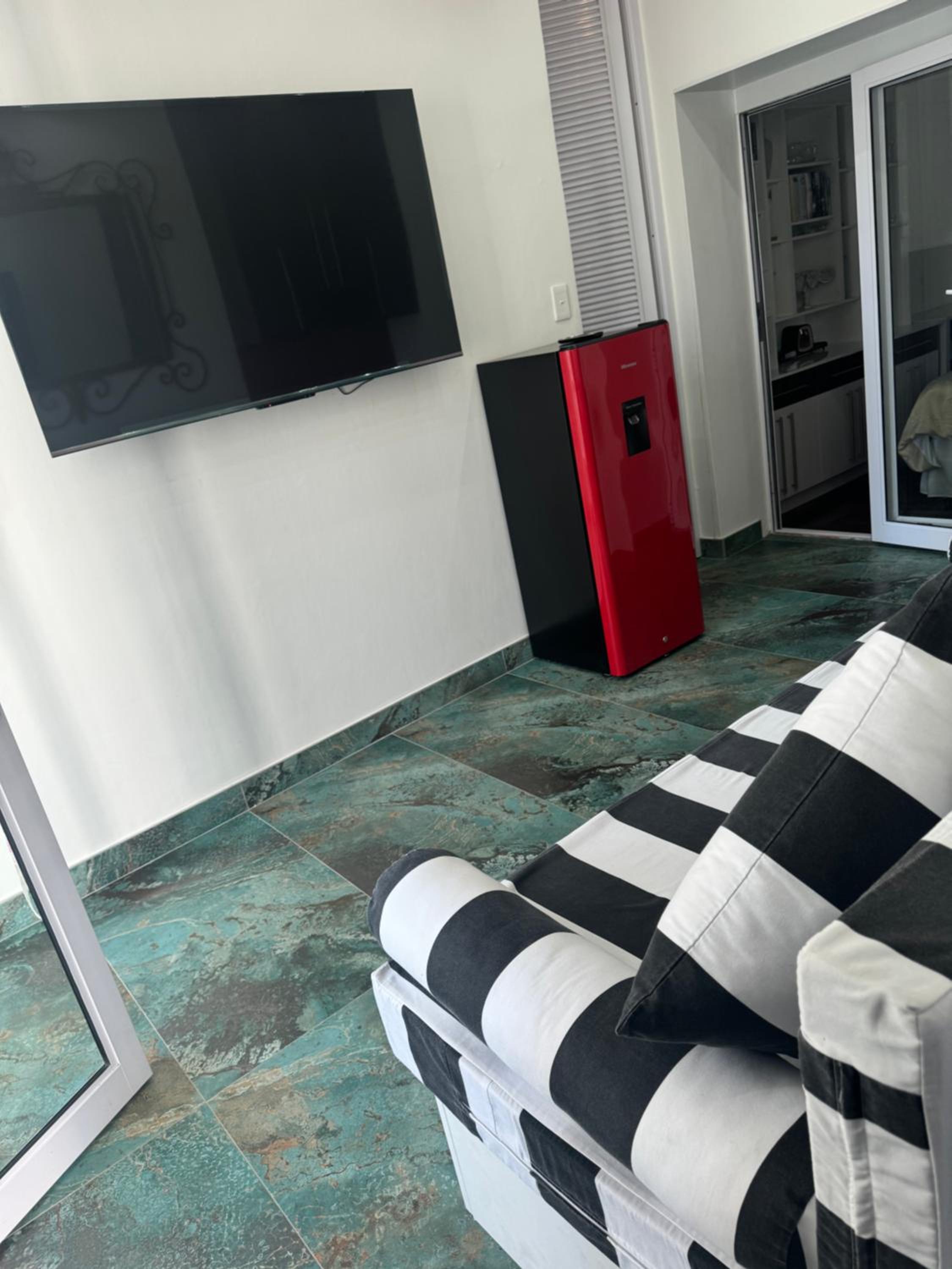 Emerald Suite with sea view strictly bookings for 4 guests accepted view 3