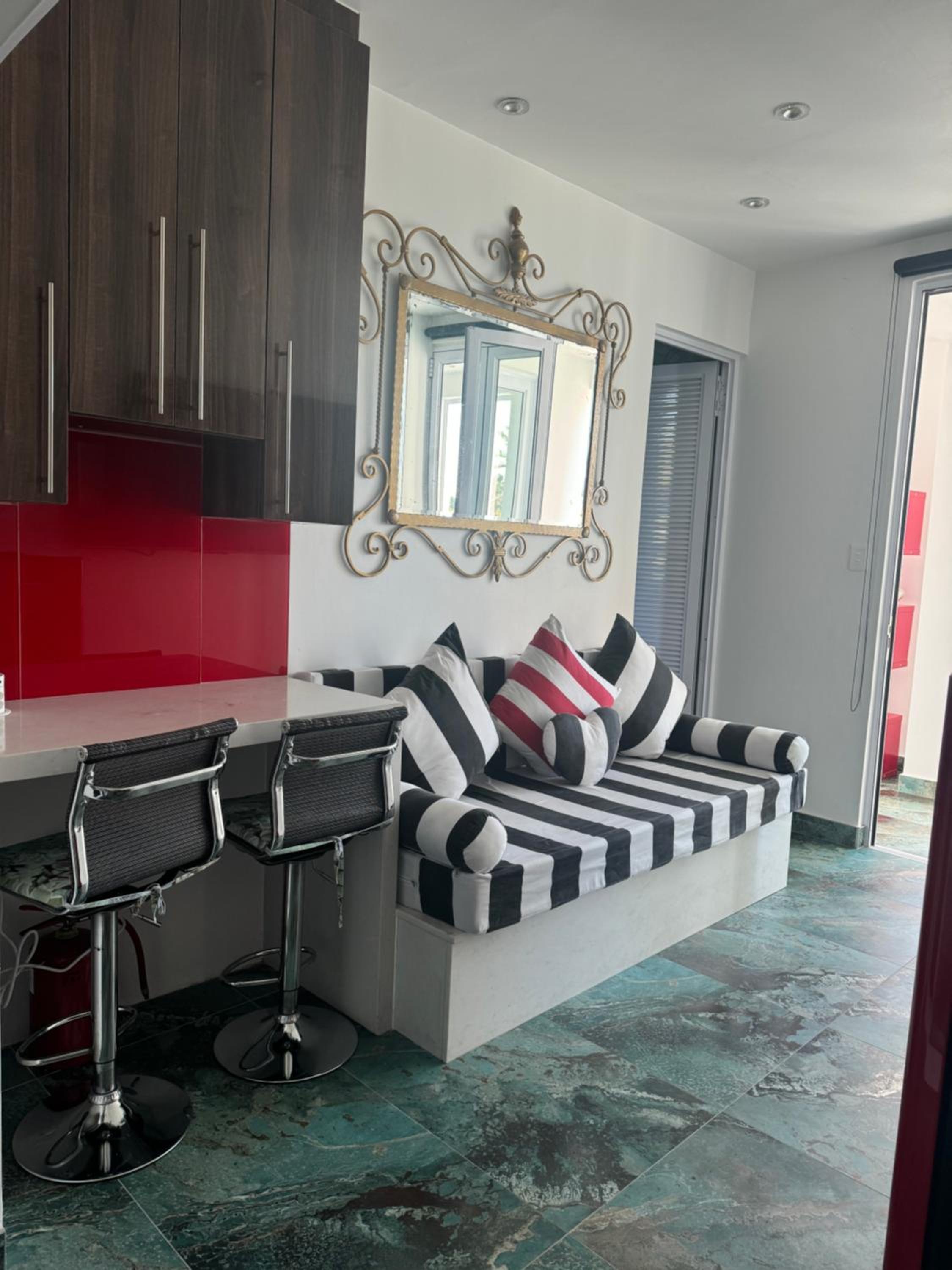 Emerald Suite with sea view strictly bookings for 4 guests accepted view 4