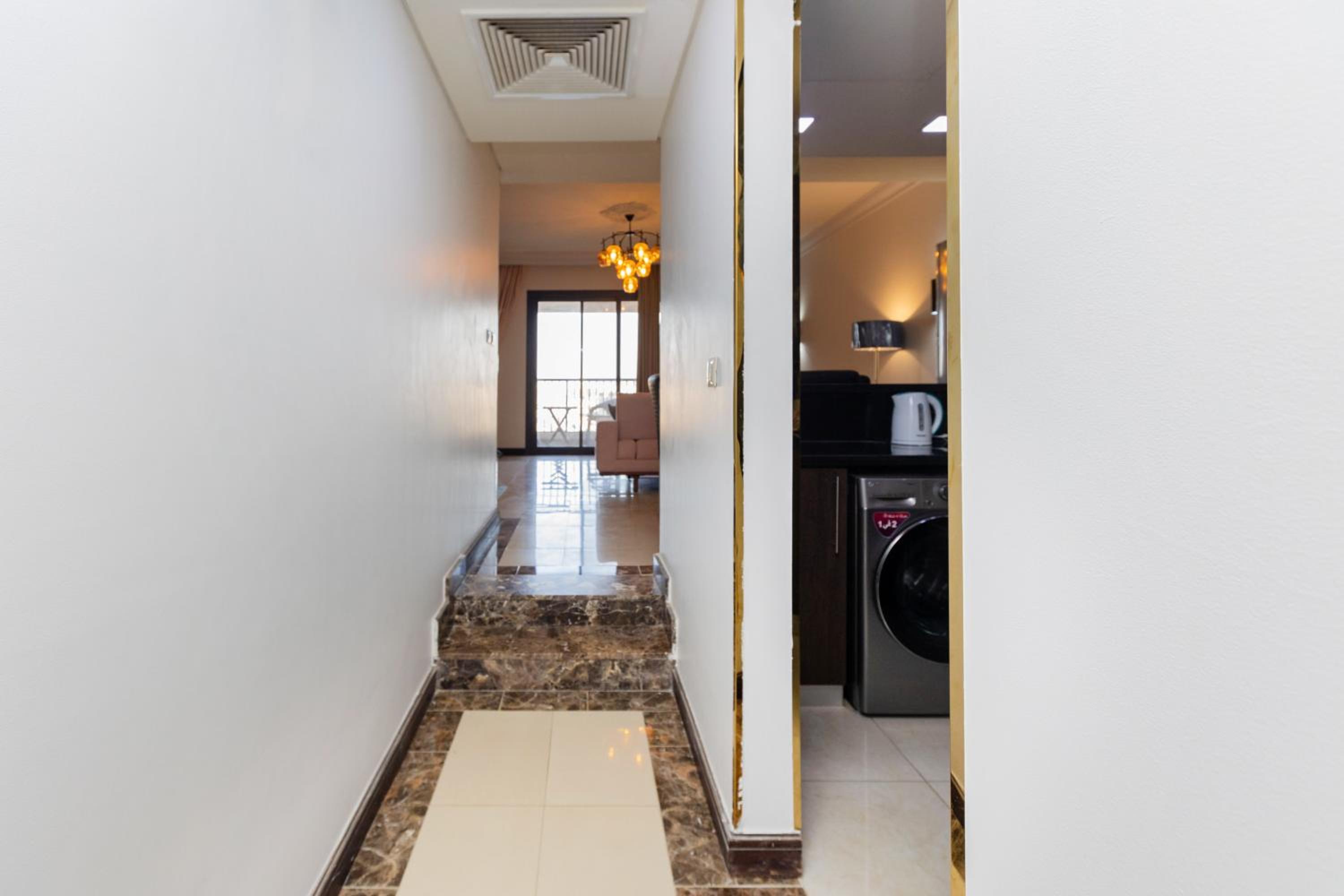 2 Bedroom Luxurious AUC Duplex with Private Balcony - Modern & Cozy