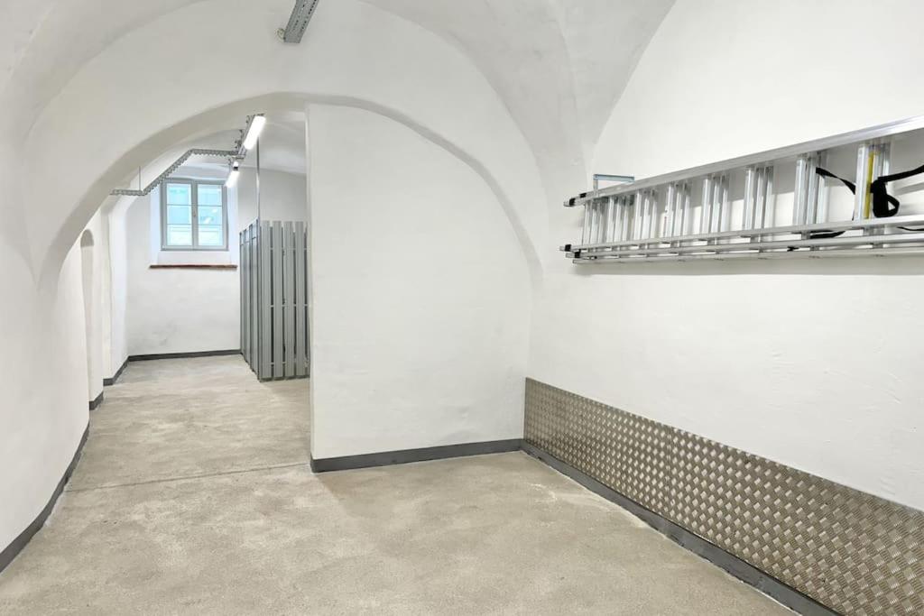 Zentrales, klimatisiertes Apartment Nähe Spital & FH