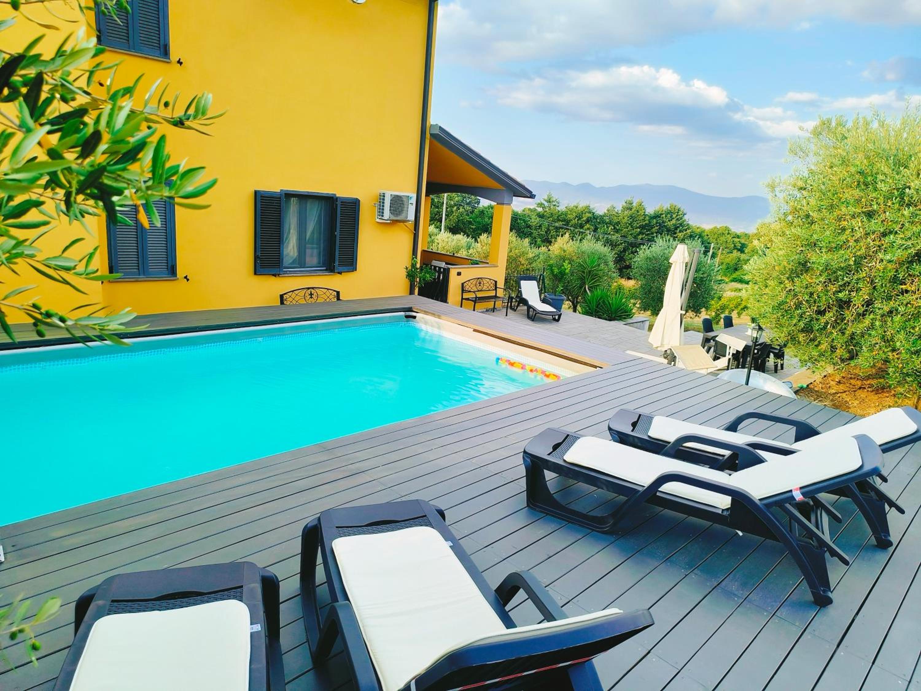 Photo 18