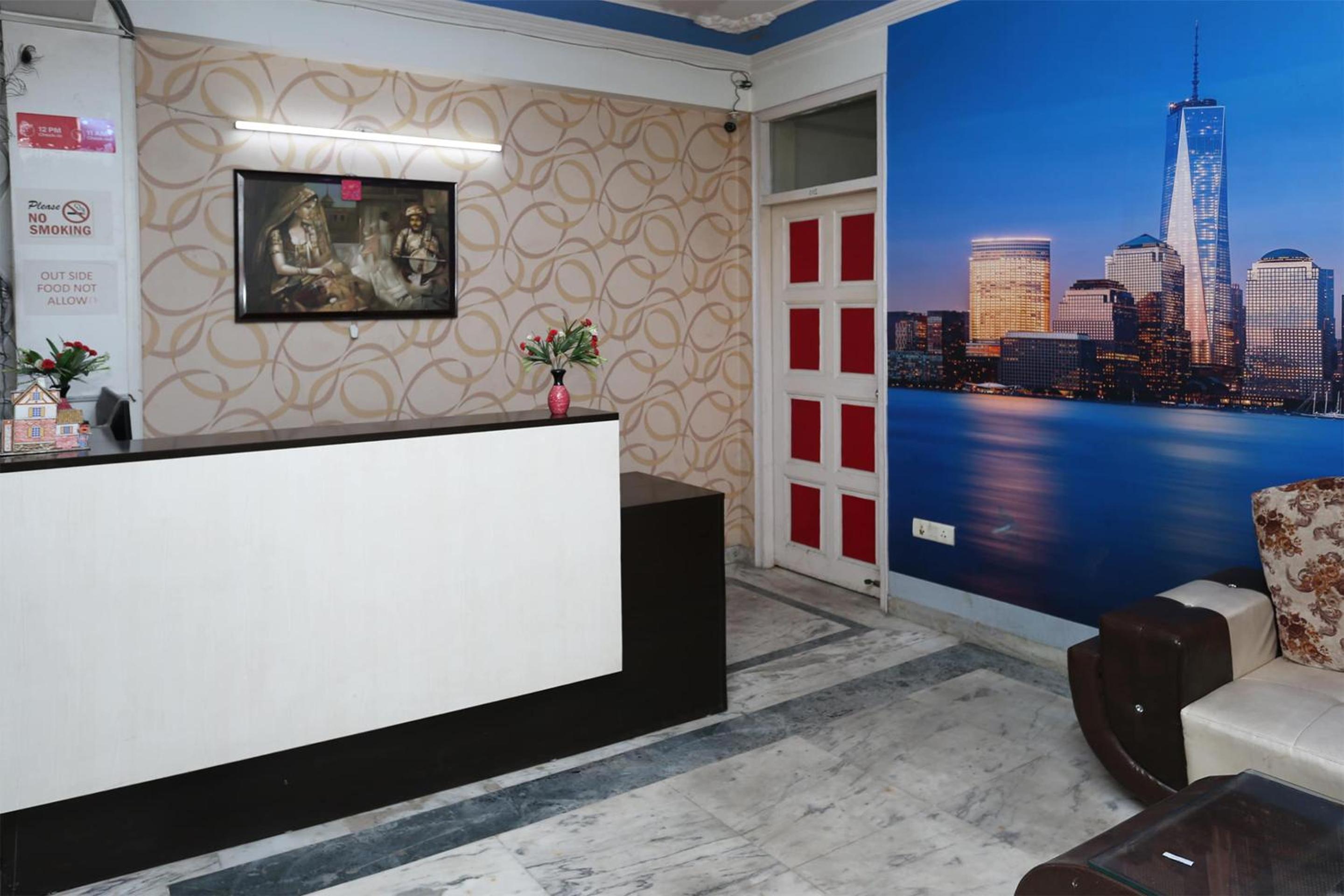 Lobby & Reception