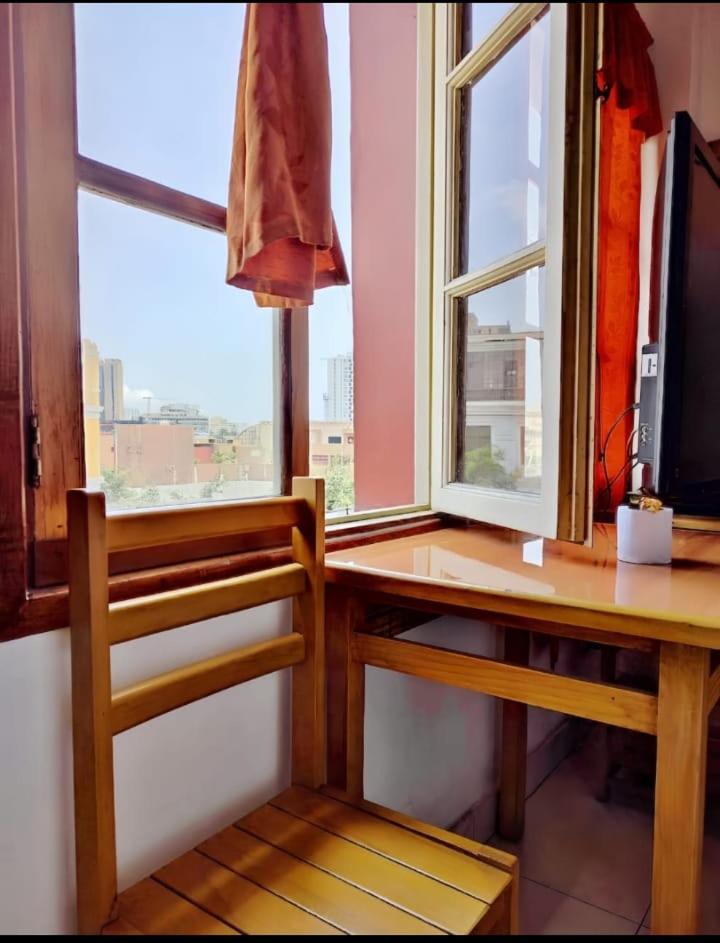 HOSTAl IMPERIO