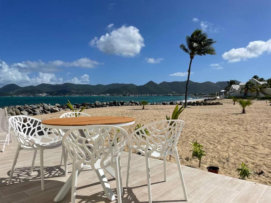 Paradise Beach Impressive 2 bedrooms seafront view 4