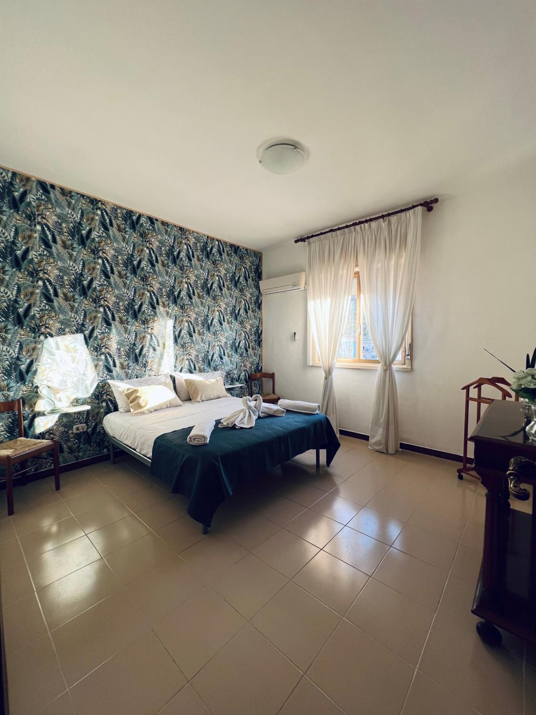 Sun House en Palermo — bedroom
