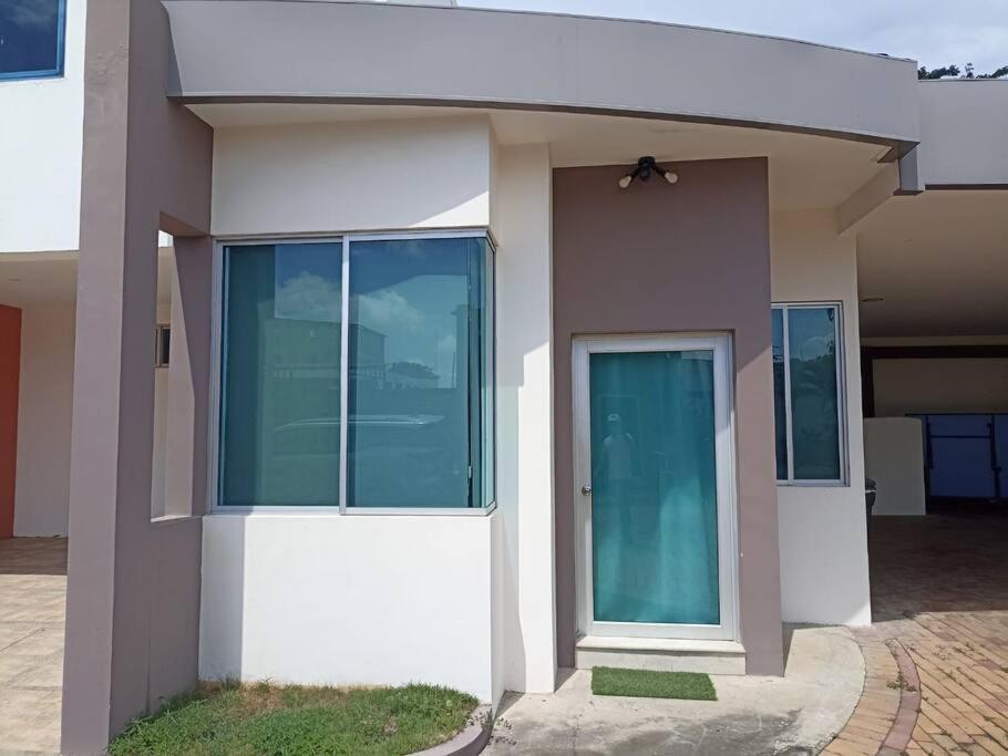 Acogedora Suite Privada, En Ciudadela Privada