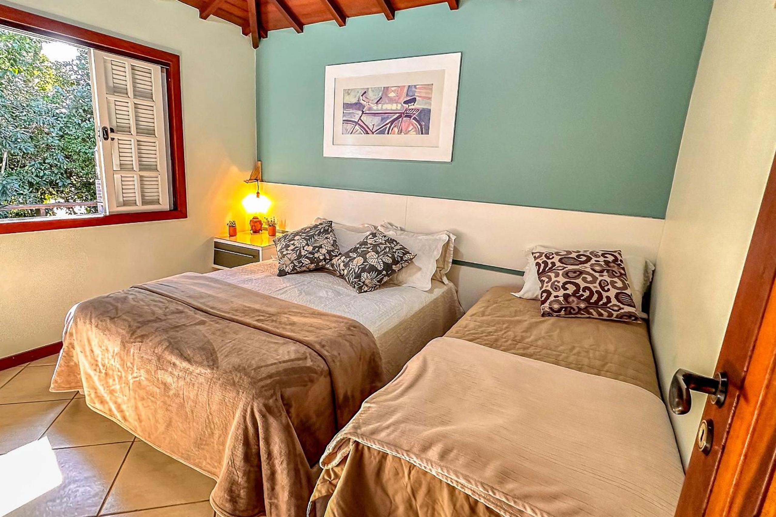 Casa com piscina a 600m da Rua das Pedras