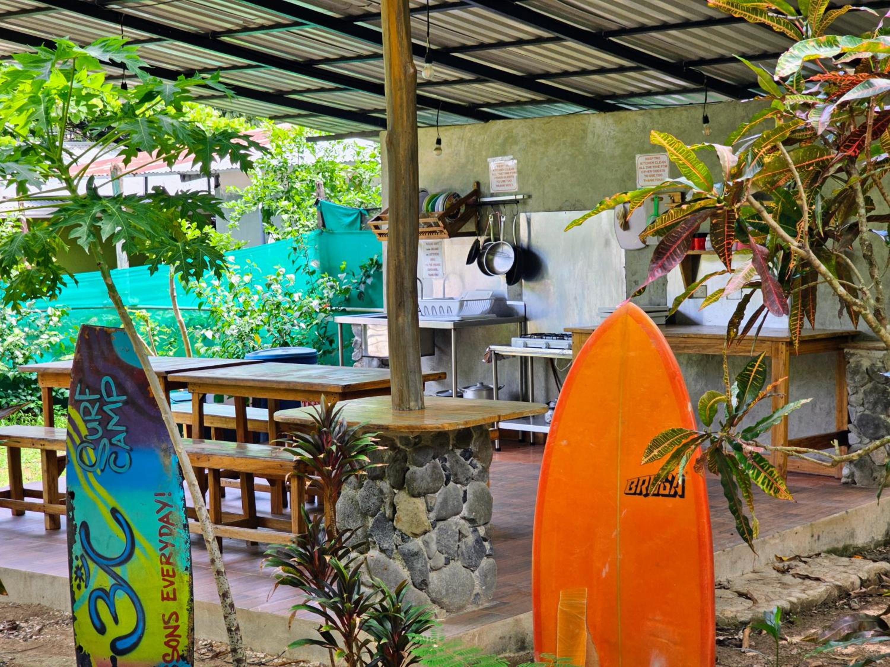 Don Jon's Surf and Yoga Lodge