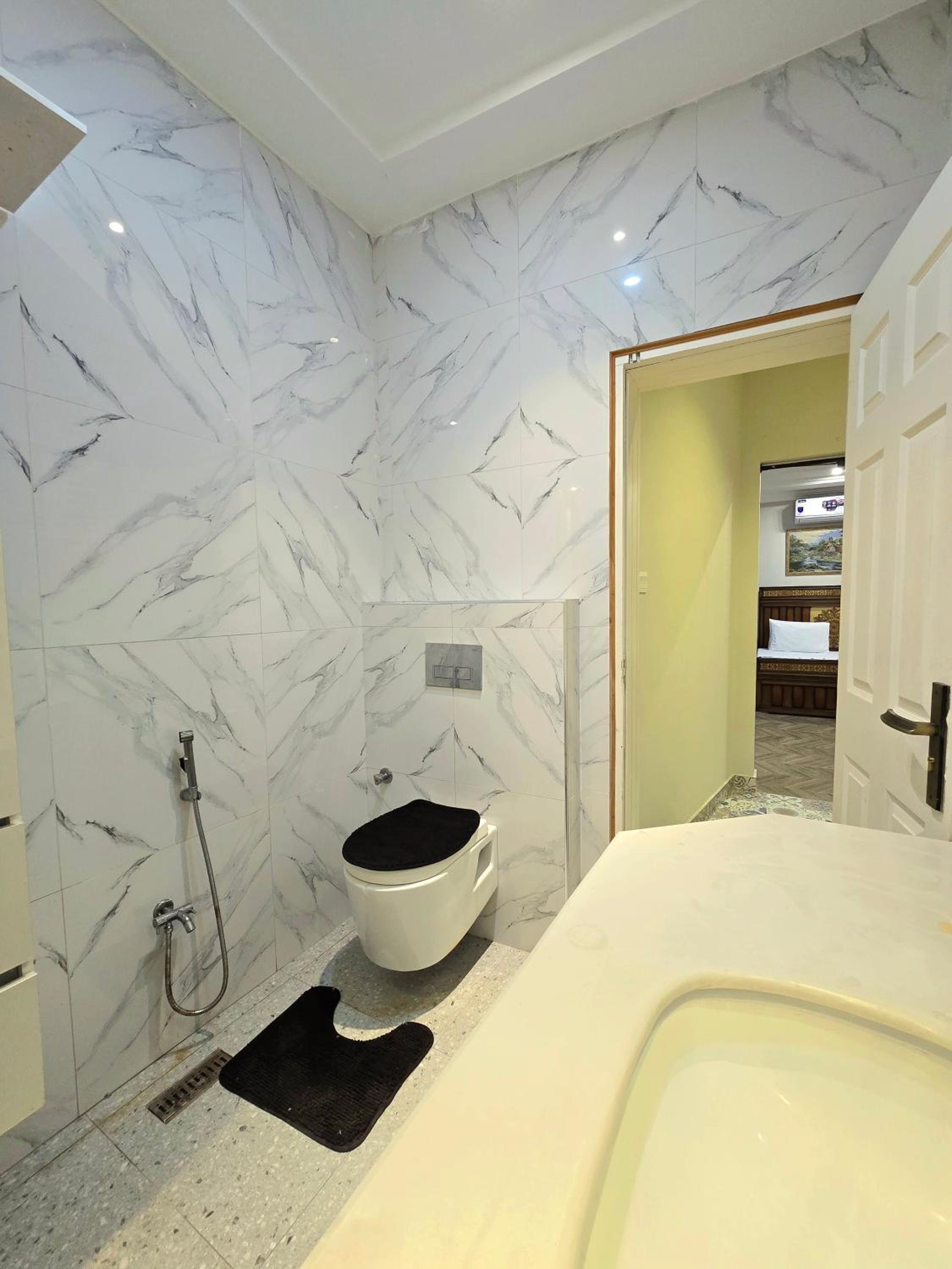 Stylish Independent 3-Bedroom House in Bahria Town