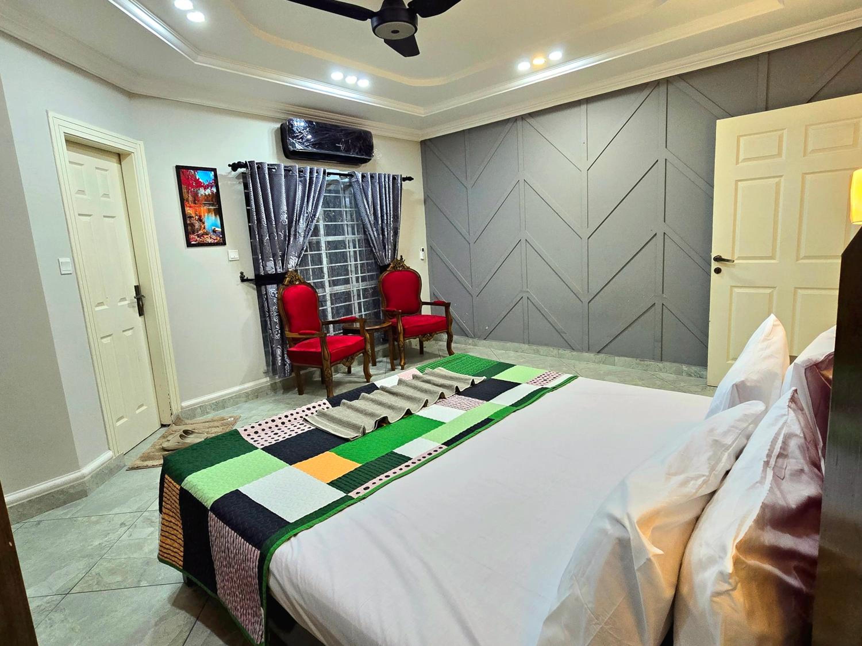 Stylish Independent 3-Bedroom House in Bahria Town