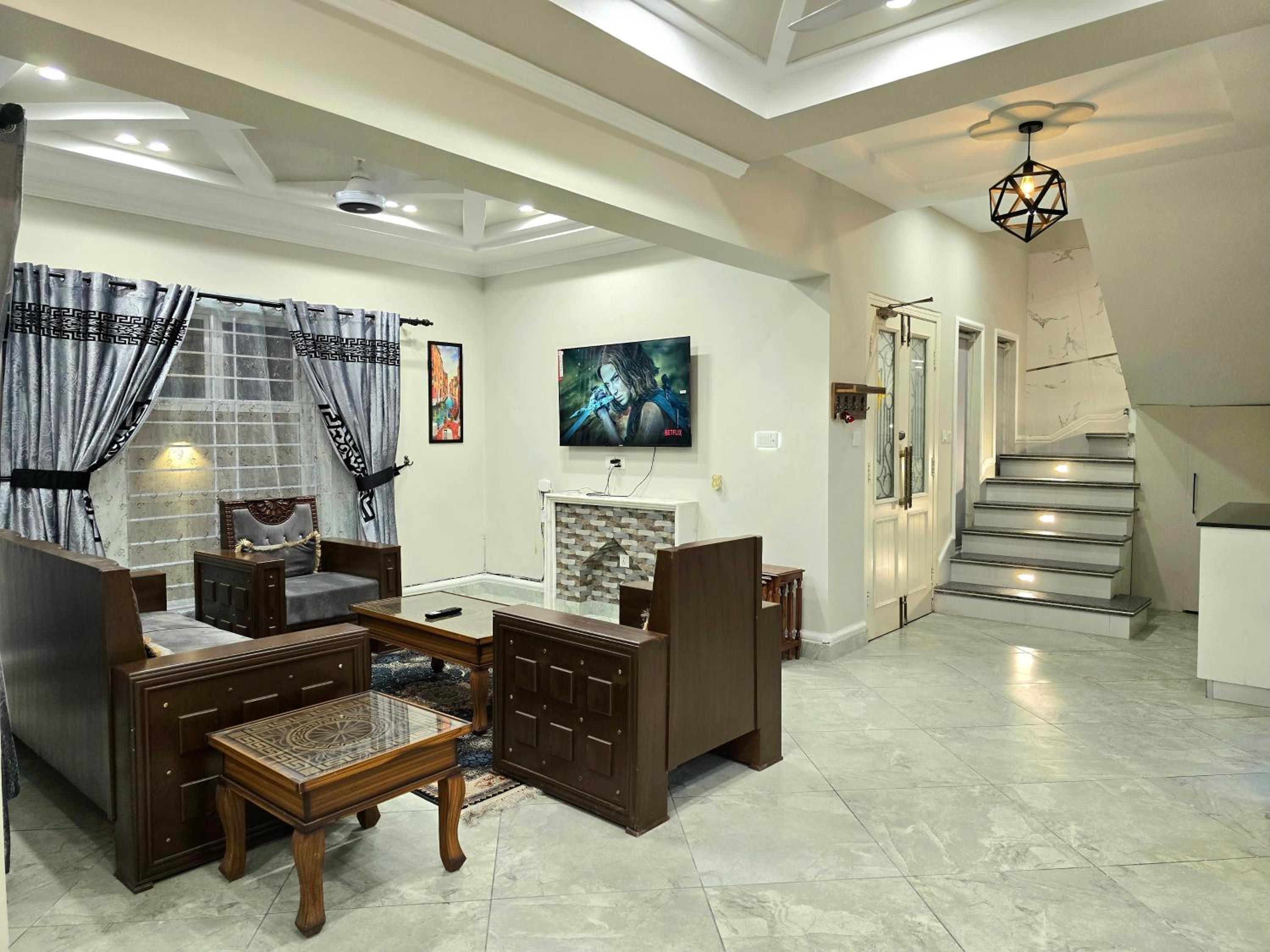 Stylish Independent 3-Bedroom House in Bahria Town