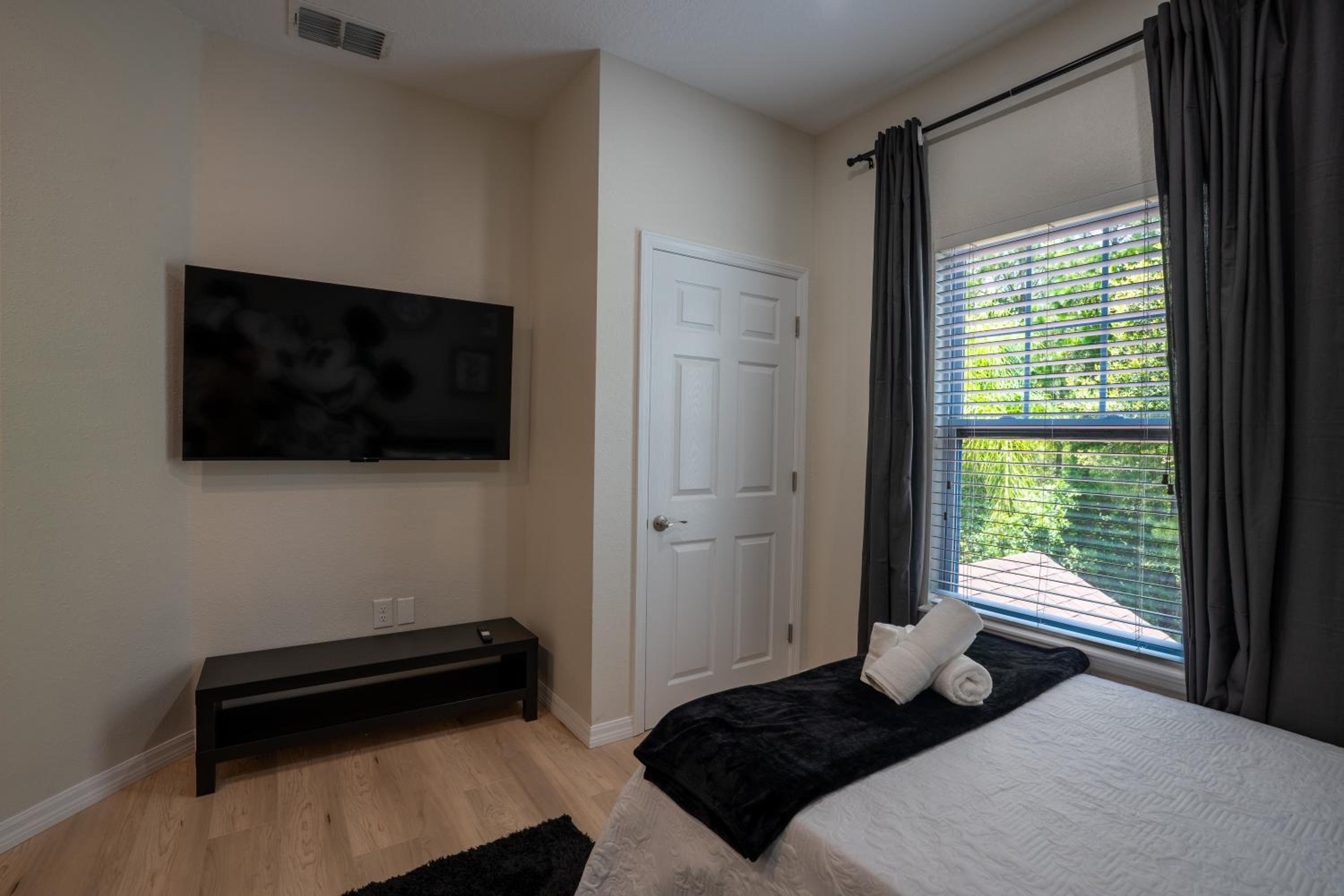 Cozy 3 Bedrooms Condo view 4