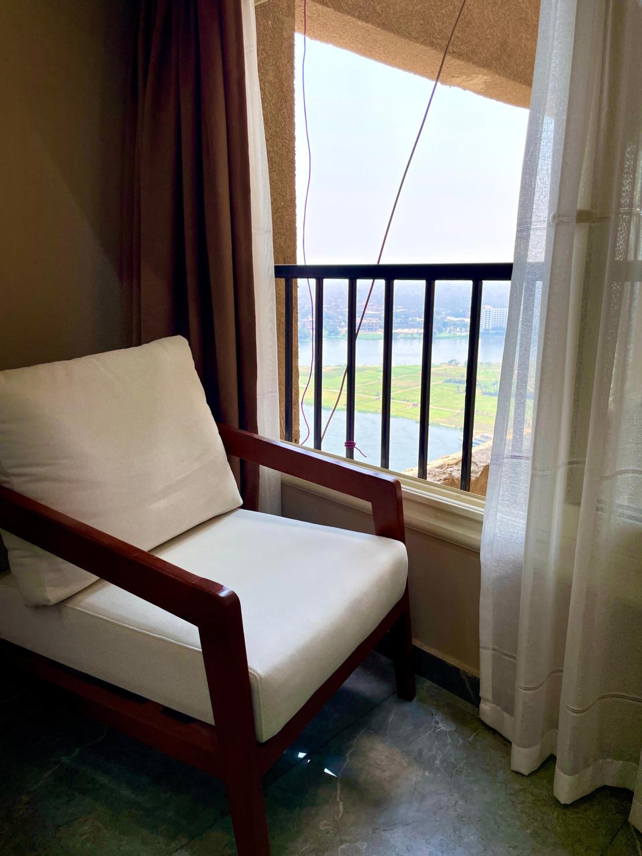 NileFront 2BR StarTowers Maadi