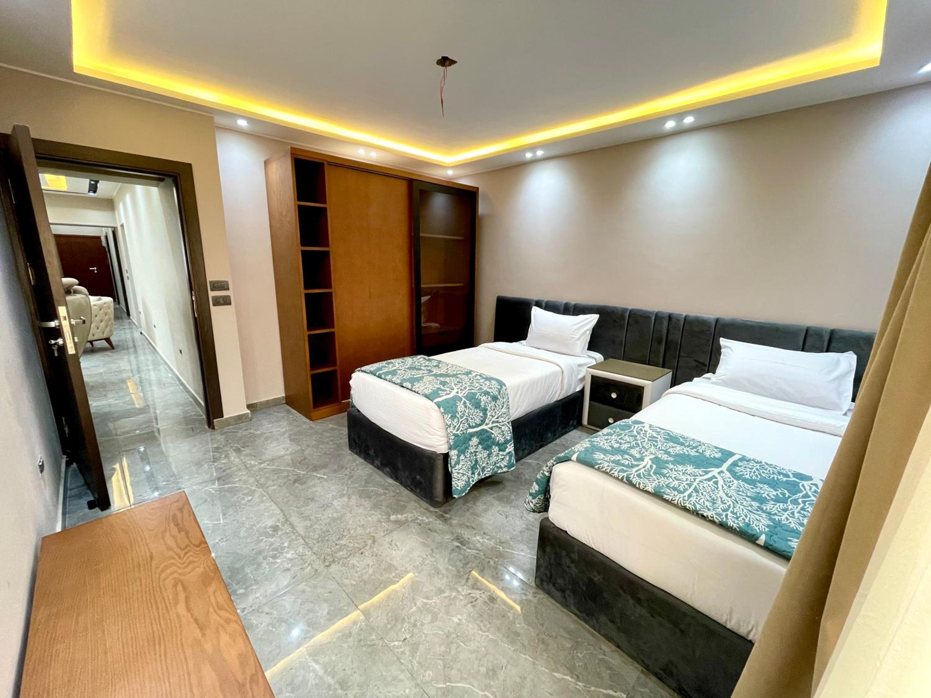 NileFront 2BR StarTowers Maadi