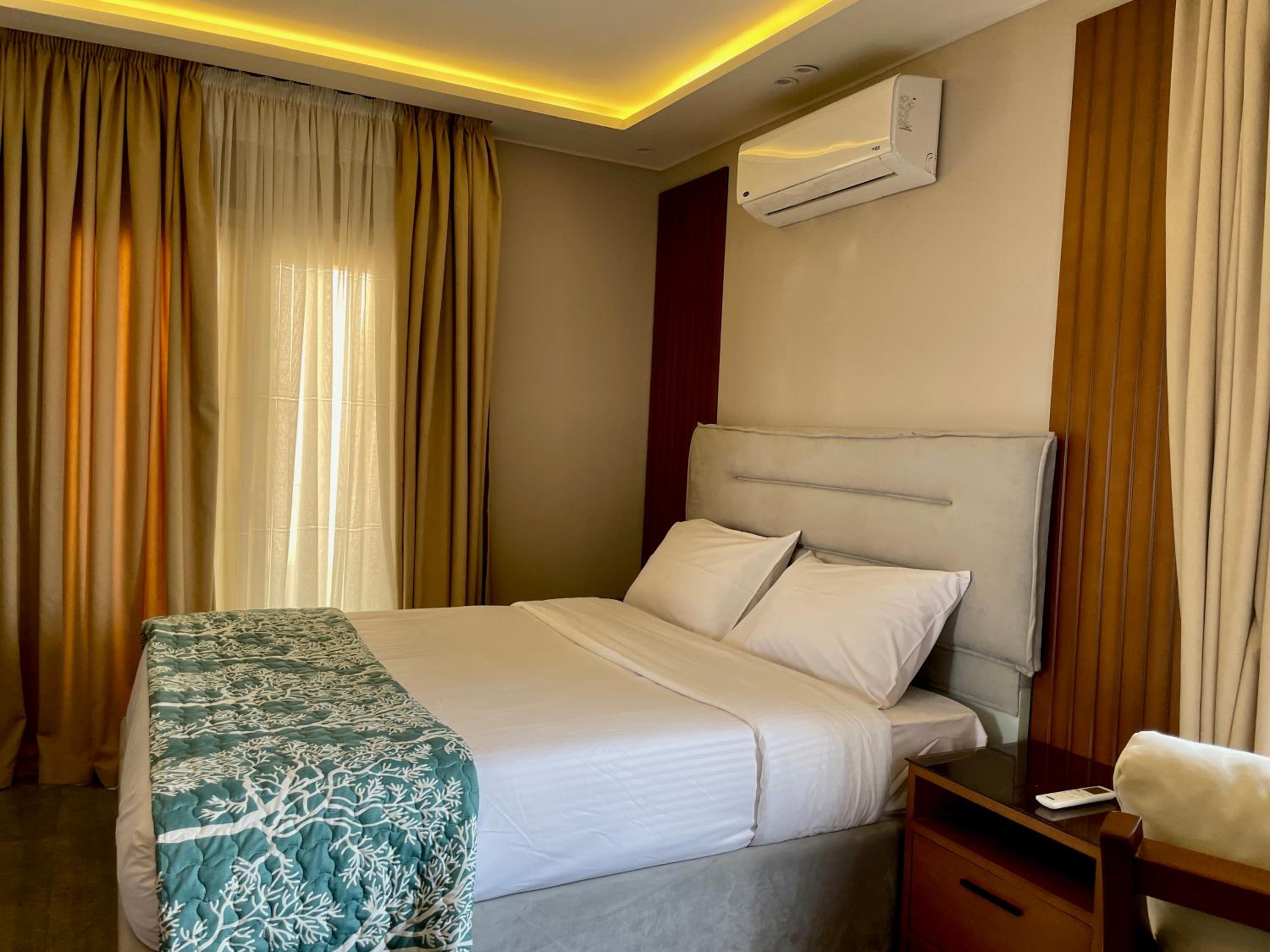 NileFront 2BR StarTowers Maadi
