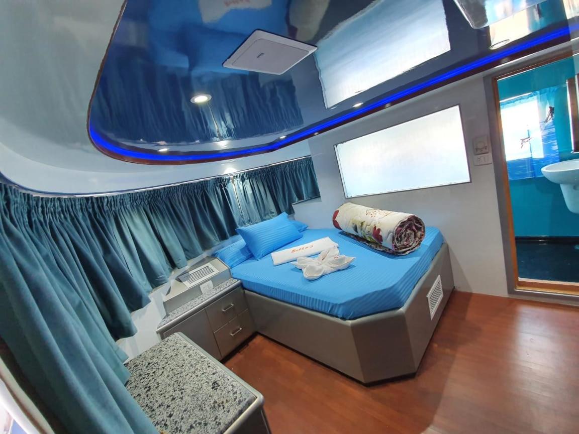 Deluxe yacht samara