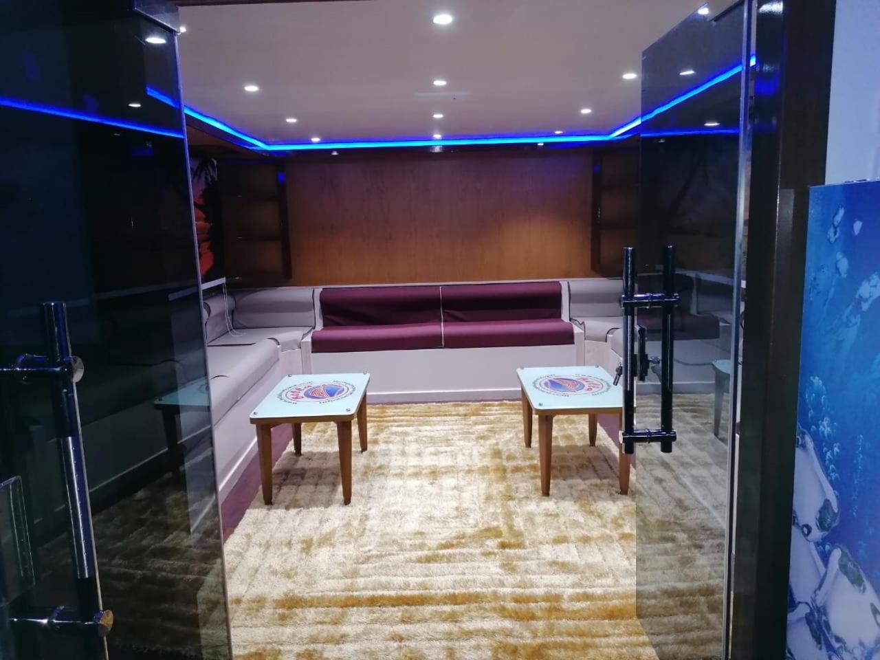 Deluxe yacht samara
