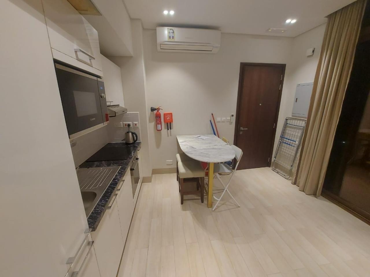 Modern reviera