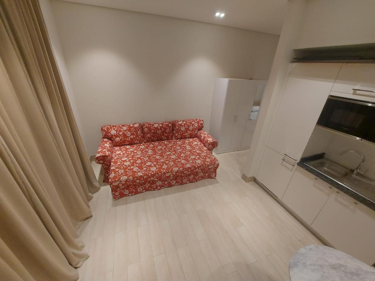 Modern reviera