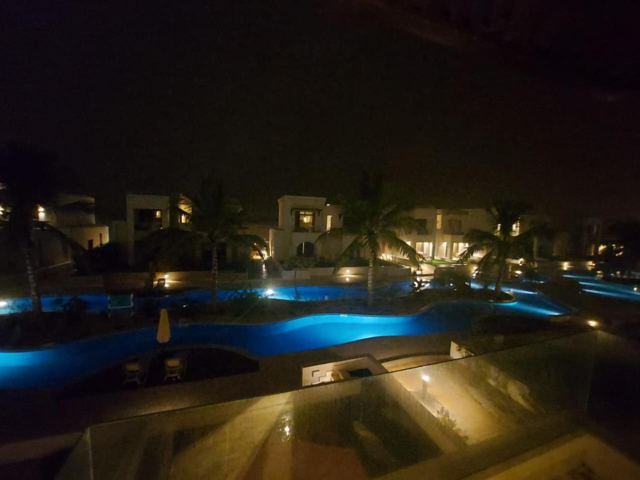 Modern reviera