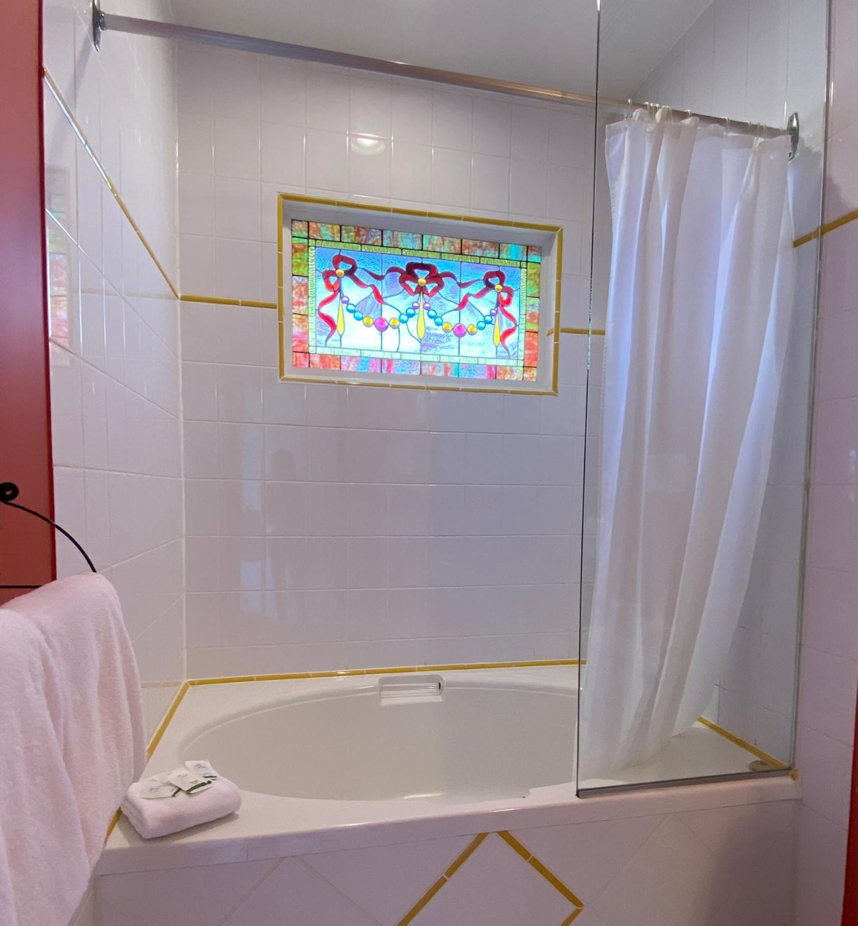 Tofino Vacations - The Inn at Tough City - Property Image 67