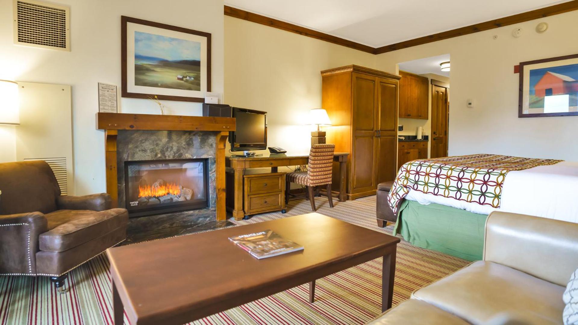 347 Lodge At Spruce Peak Ski In Ski In Ski Out King Studio By Stowe Mountain Rentals view 4