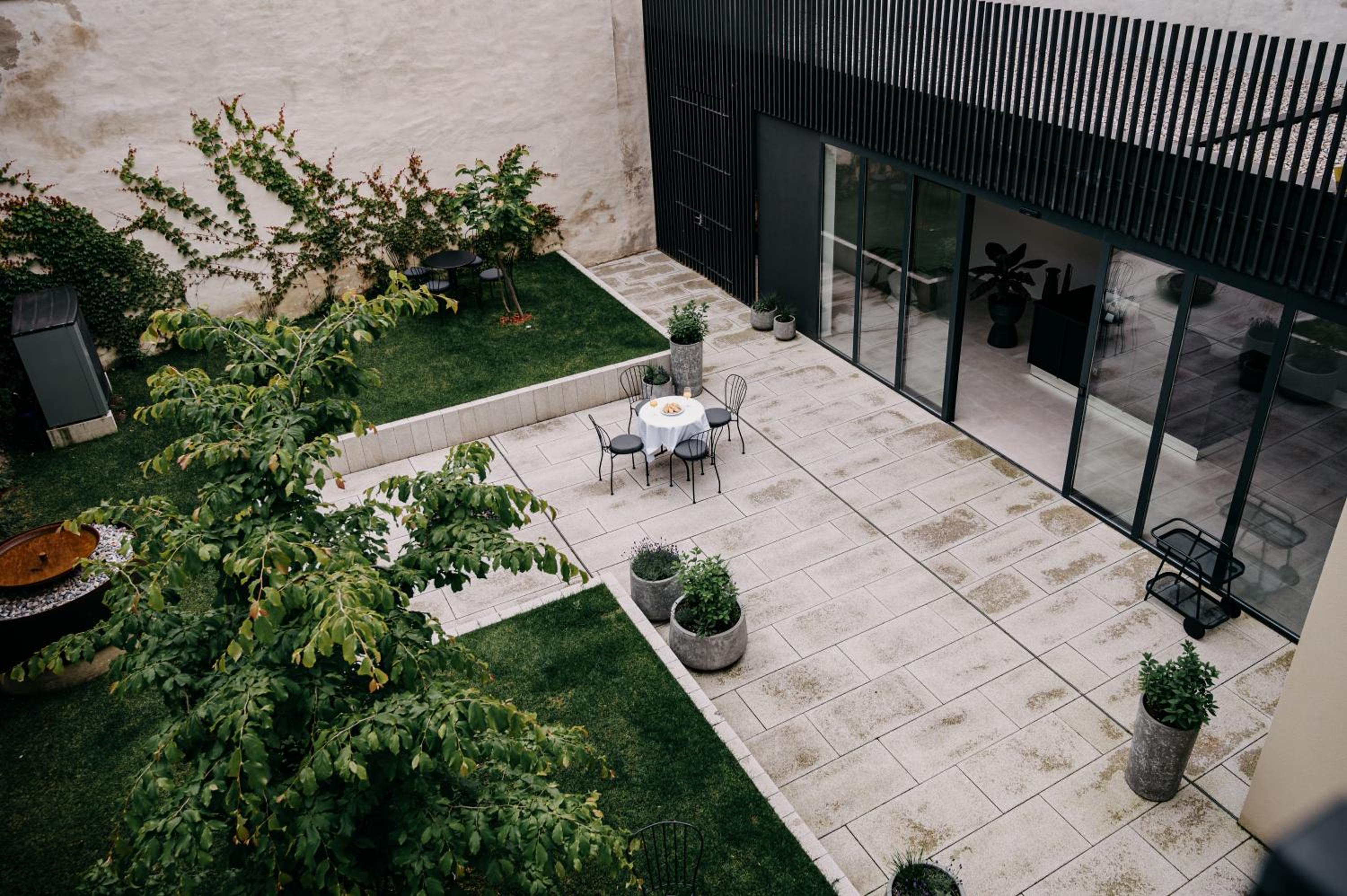 Villa Elizabeth - Apartment with Garden view 4