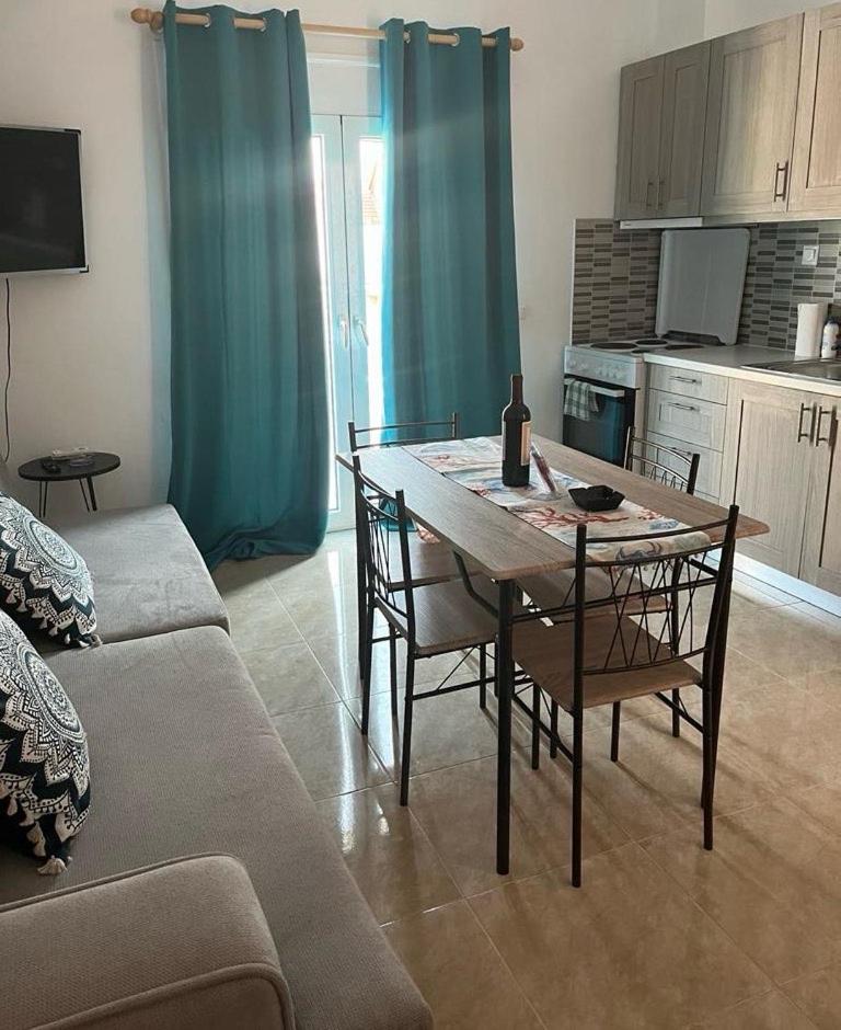 Marathon Apartment photo 5