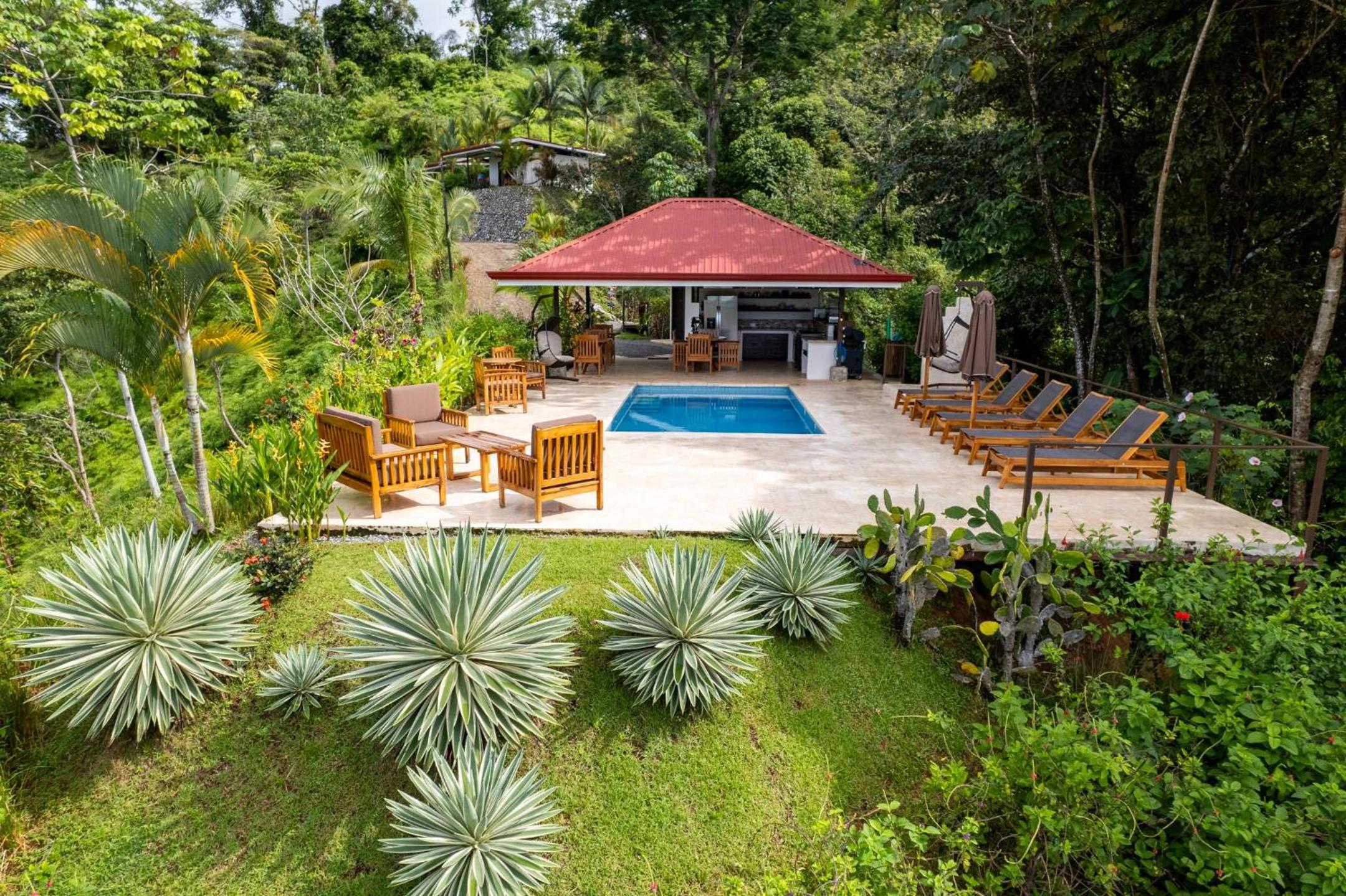 Nature's Edge Boutique Hotel